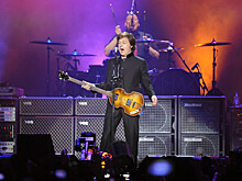 Меняют тексты в угоду Украине: как зарубежные звезды отвернулись от России