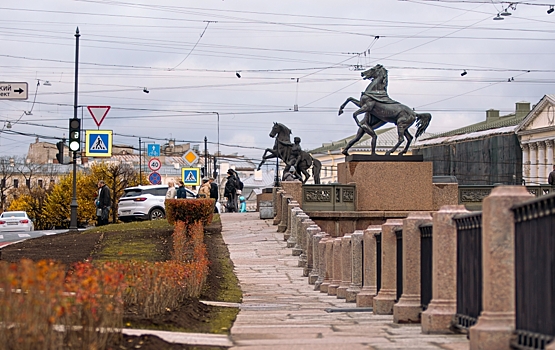 Завершен ремонт набережной Фонтанки у Аничкова дворца