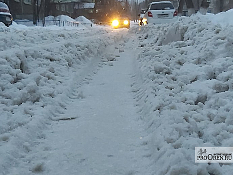 В Оренбурге водитель «Nissan Murano» попал в ДТП из-за плохой уборки снега