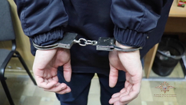 В Волгограде оперативники уголовного розыска задержали подозреваемого в серии мошенничеств