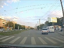 В Орске сбили 34-летнюю женщину, которая перебегала дорогу на красный цвет