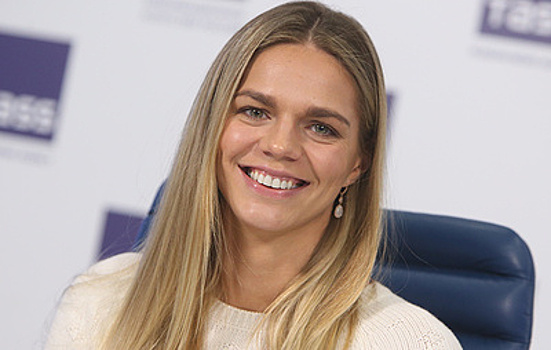 Юлия Ефимова отметила, что в ее день рождения к ней приковано слишком много внимания