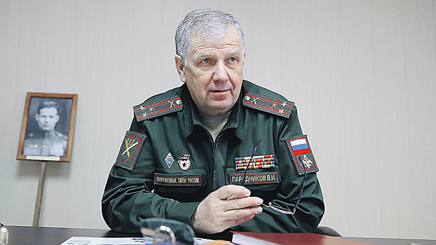 Командир дивизиона салютов рассказал о шоу на параде Победы