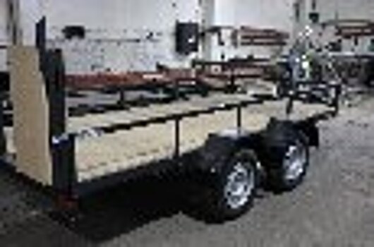 Красноярские осужденные изготавливают прицепы для легковых автомобилей, грузовой техники, погрузчиков и аэролодок