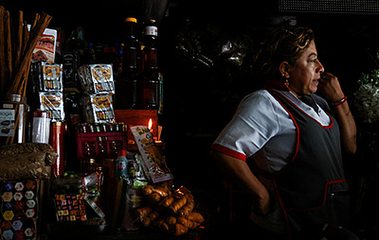 Свет клином сошелся: в Эквадоре продолжается крупнейший энергетический кризис