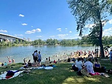Роспотребнадзор требует запретить купаться в озере Зеркальное в Красноярске