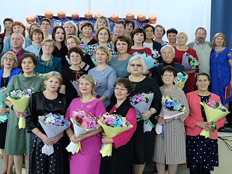 Премией «За верность профессии» награждены 35 педагогов Каларского округа