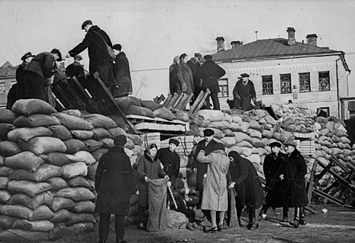 Запрет на свет в окнах и другие факты о жизни москвичей во время войны