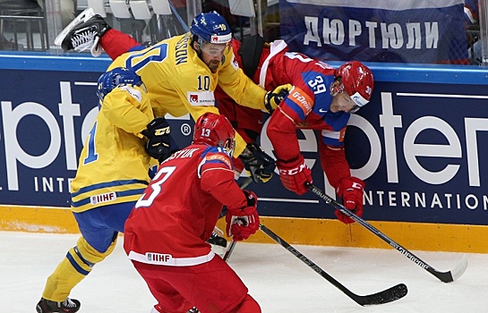 После второго периода Россия побеждает Швецию со счетом 4:0