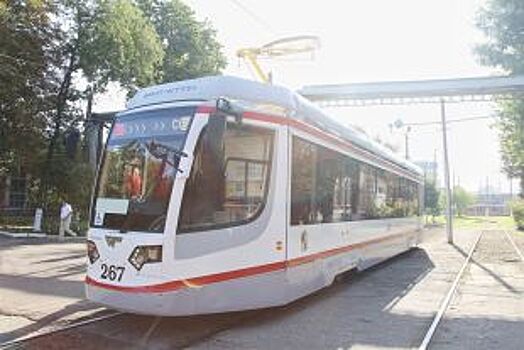 В Краснодар привезли еще два новых трамвая
