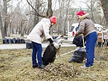Новосибирцы дружно вышли на субботник и убрали улицы