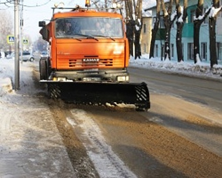 В Дёмском районе Уфы устраняют колею на дорогах