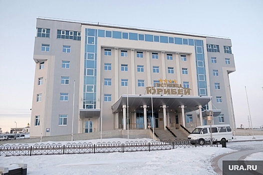 Власти ЯНАО почти на миллион повысили зарплату руководству главной правительственной гостиницы