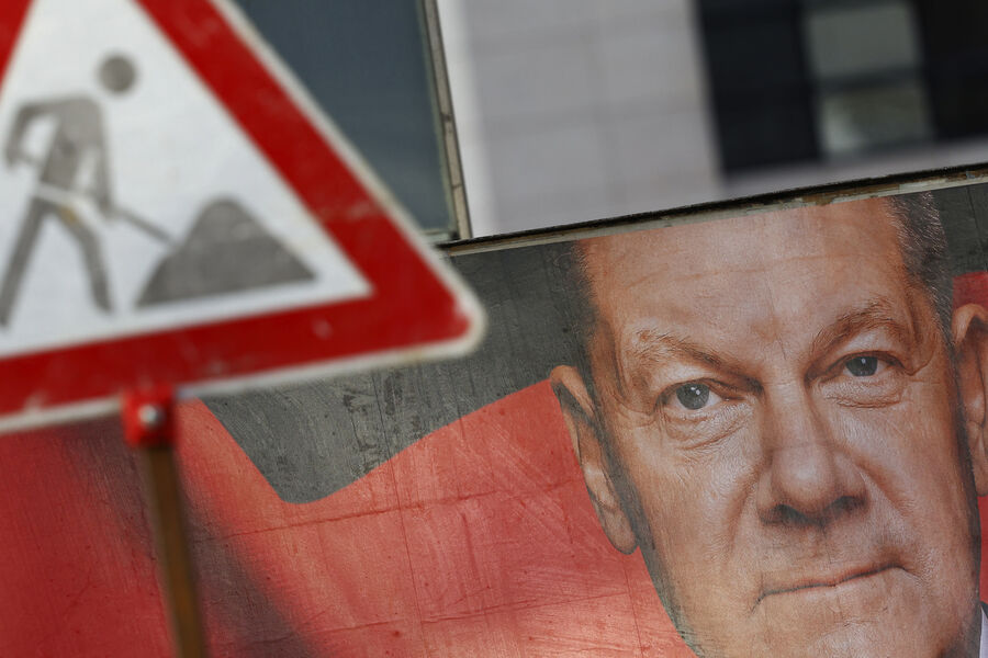 Шольц сообщил, что распад его кабмина произошел из-за вопроса помощи Украине