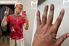 В ФК "Иркутск" назвали причины дисквалификации вратаря, покрасившего ногти в розовый цвет