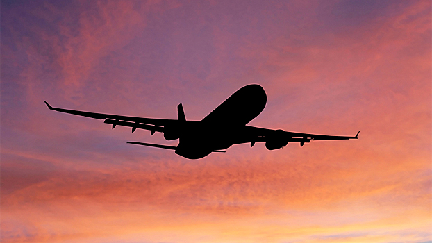 Над Украиной заметили неопознанный самолет