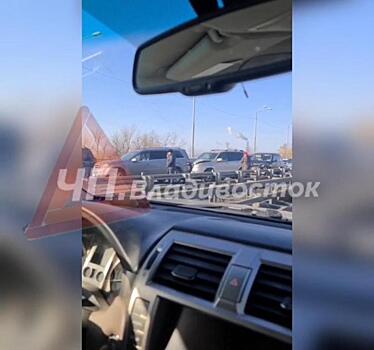 Водитель устроил массовое ДТП на Некрасовском путепроводе во Владивостоке