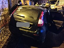 В Пензе «Лада» врезалась в ограждение Комсомольского парка