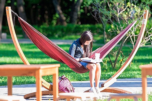 Известные актеры прочтут стихи и прозу для гостей проекта "Книга в городе"