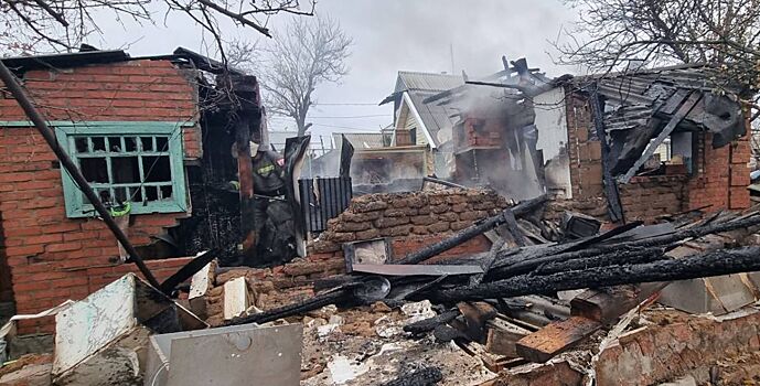В Шахтах на пожаре пострадал 65-летний пенсионер