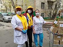 Профсоюз передал врачам поликлиники №6 в Коптеве гуманитарный груз