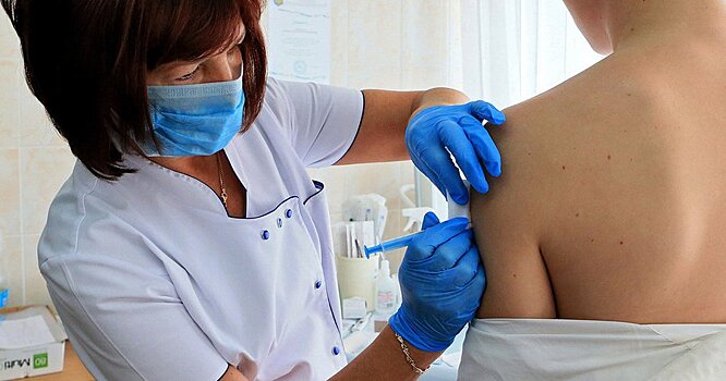 В Псковской области планируют привить от гриппа каждого третьего жителя региона