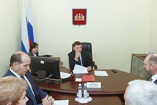 Губернатор Евгений Куйвашев в День Конституции РФ провел прием граждан