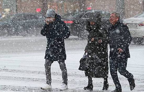 Москвичей предупредили о мокром снеге и гололеде