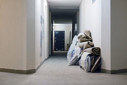 Россиянам рекомендовали избегать самоуправства в борьбе с соседским хламом