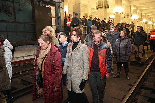 Апокалипсис в метро: смотрим 10 ярких фотографий с ночной съёмки сериала «Склифосовский» в Нижнем Новгороде