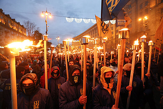 «Антисемитизм» на Украине: в Москве аплодируют стоя