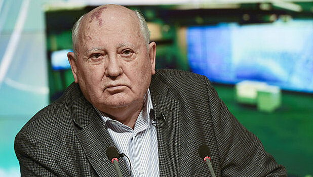 Горбачеву запретили въезд на Украину