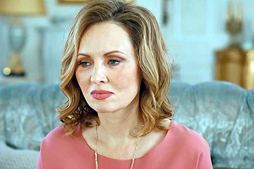 Звезда "Кухни" Елена Ксенофонтова развелась в третий раз