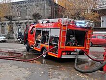 На Прилукской улице из-за прорыва трубы залило проезжую часть