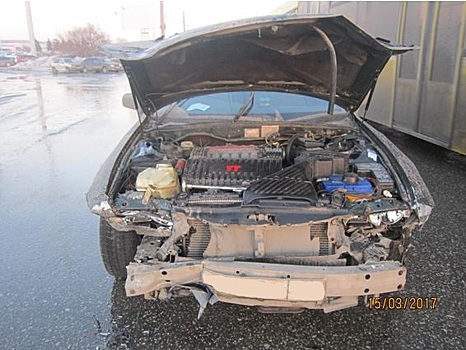 Автомобилистка на Mitsubishi протаранила «Ниву» и Lada Kalina и получила травмы в Тольятти