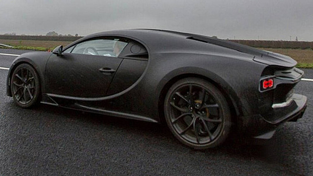 Новейший гиперкар Bugatti засветился в социальных сетях