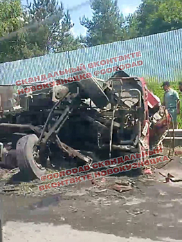 Бетономешалка превратилась в груду металла в жутком ДТП в Новокузнецке