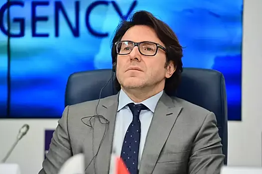 «Ему непросто»: Андрей Малахов рассказал, почему скрывает сына Александра