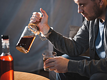 Нарколог рассказал, как избежать запоя в праздники