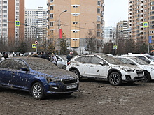 Юрист объяснил, что заплатит за повреждения машин на парковке