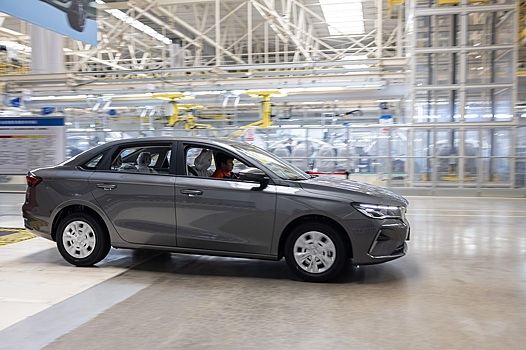 Автовладельцам раскрыли, какие Geely попадают под отзывную кампанию