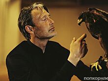 Мадс Миккельсен в новой фотосессии для журнала L’Officiel Hommes