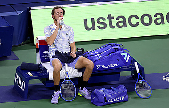 Кафельников объяснил успех Джоковича и провал Даниила Медведева на US Open