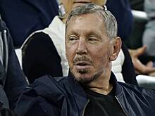 У одного из богатейших людей мира нашли тайную жену на 47 лет младше него