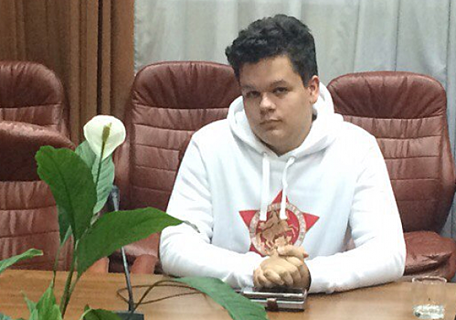 «В нашей команде есть достойные кандидаты в мэры»: юный «клон» Высокинского о праймериз в Екатеринбурге