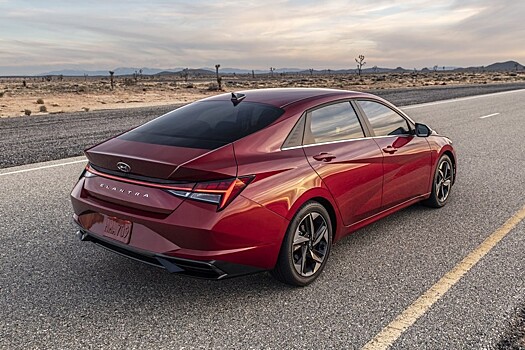 Обновлённую Hyundai Elantra лишат замысловатых фар