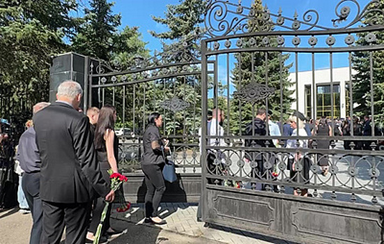 В Москве началось прощание с Романом Старовойтом