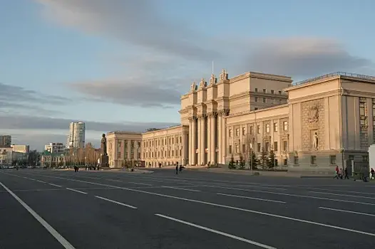 Артисты САТОБ c успехом показали программу "Время Долгушина" в Санкт-Петербурге