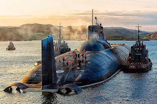Самый большой в мире подводный ракетоносец "Дмитрий Донской" превратят в музей