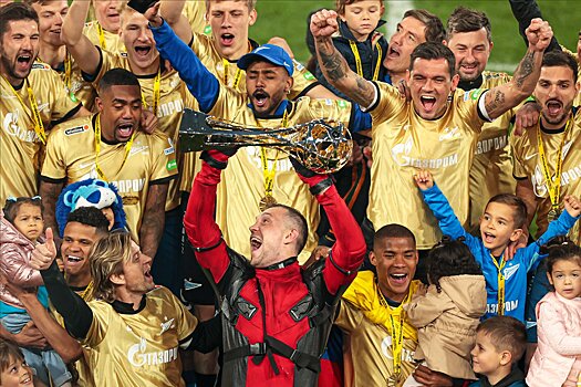 «Зенит» — чемпион России, сезон-2020/2021: статистика команды Семака, почему она сильнее всех